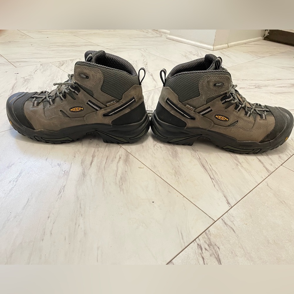 Keen Braddock mid waterproof work boots